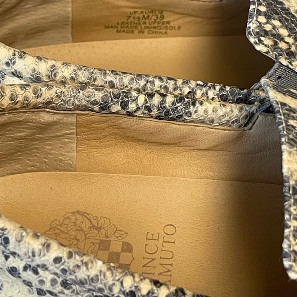 Vince Camuto Korli Snakeskin slip on - Picture 7 of 15